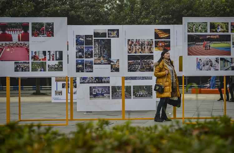 (配图)重庆大学生纪实影像展开展(3853441)-20191216221325.jpg